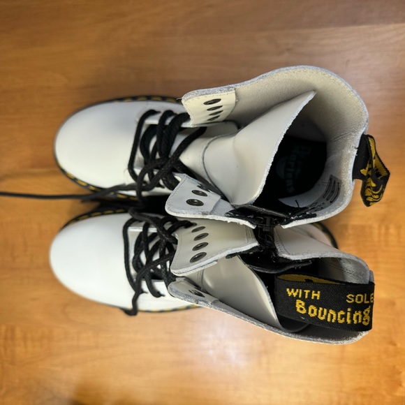 Dr. Martens Jadon Boot Smooth Leather Platforms - Picture 6 of 10